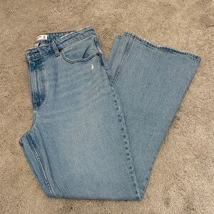 Abercrombie & Fitch Curve Love Flare Hight Rise Jean